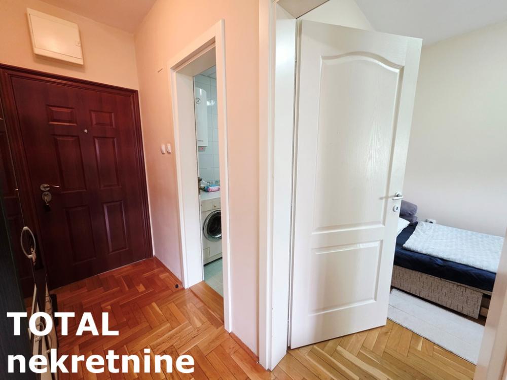 Slika 9 - Stan,NOVI SAD,PODBARA,kv: 37.00, € 115000, ID: 1102725