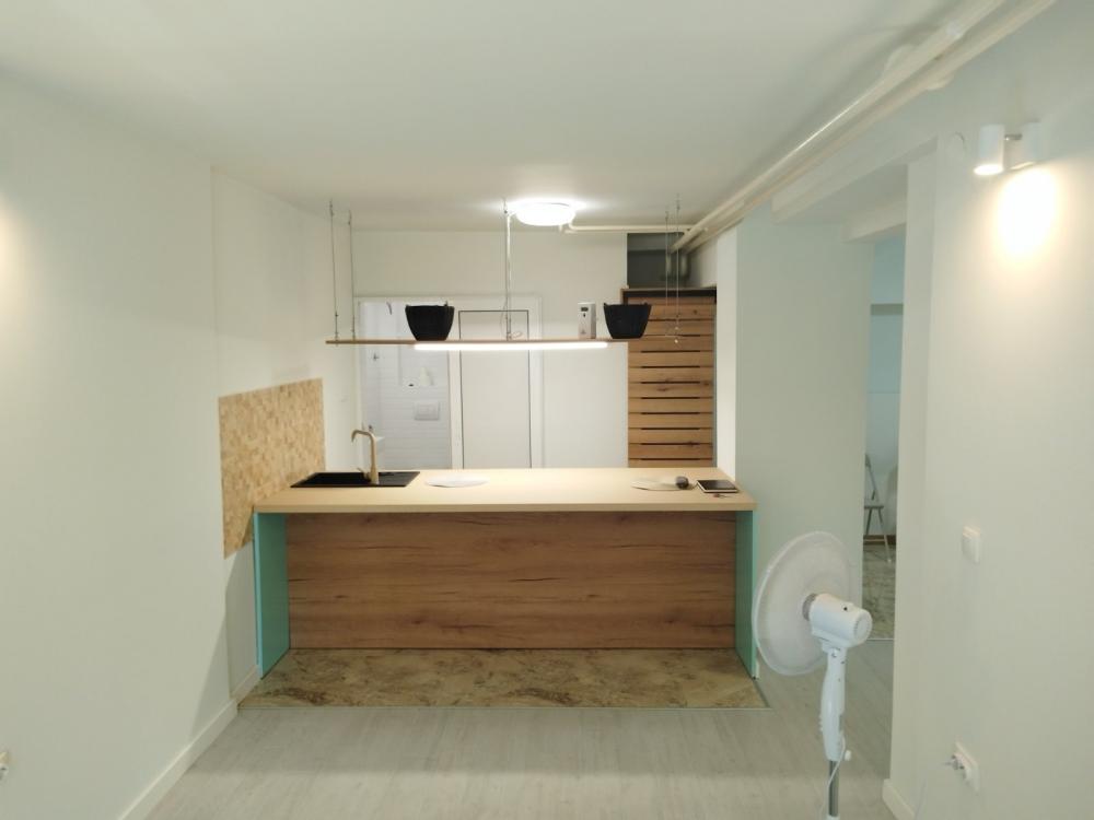 Slika 10 - Stan,NOVI SAD,CENTAR,kv: 37.00, € 116240, ID: 1057424