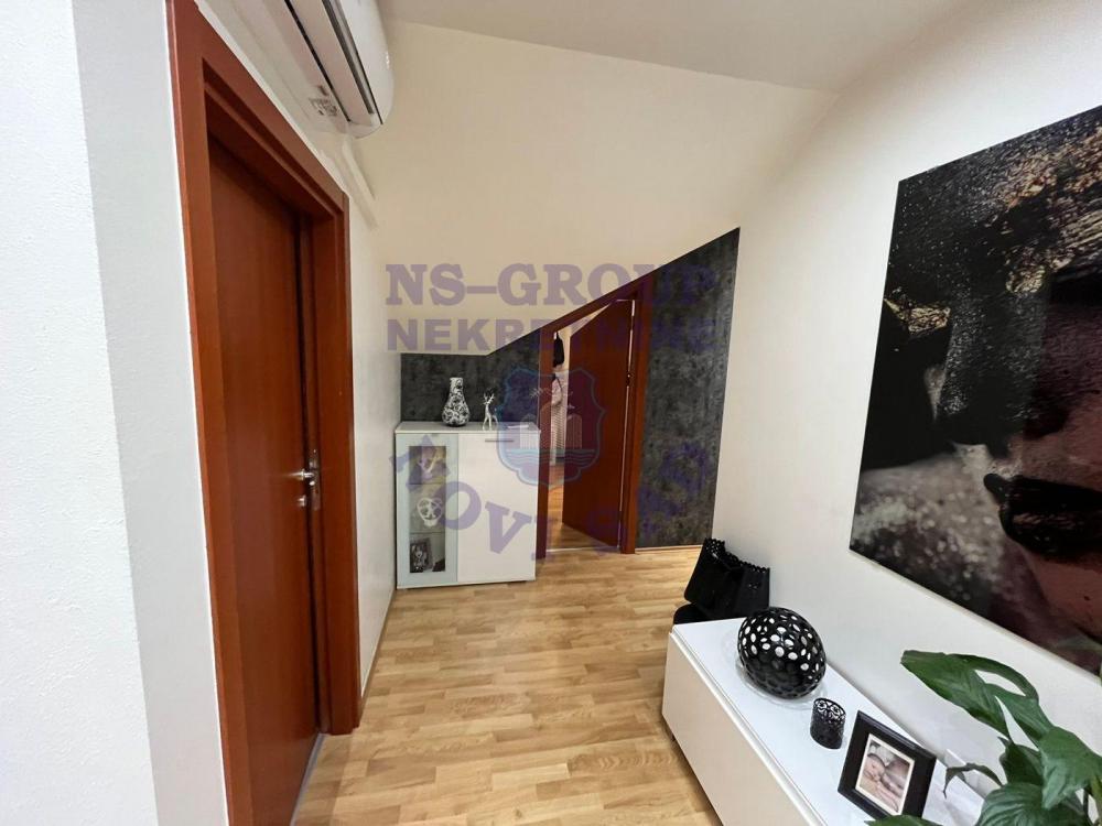 Slika 3 - Troiposoban, 78m2, Bulevar oslobođenja Novi Sad, ima lift