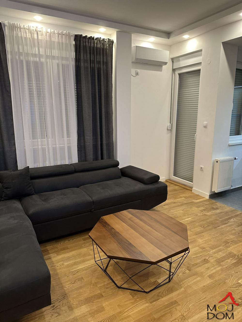 Slika 2 - Stan,PETROVARADIN,PETROVARADIN,kv: 42, € 122055, ID: 1031811