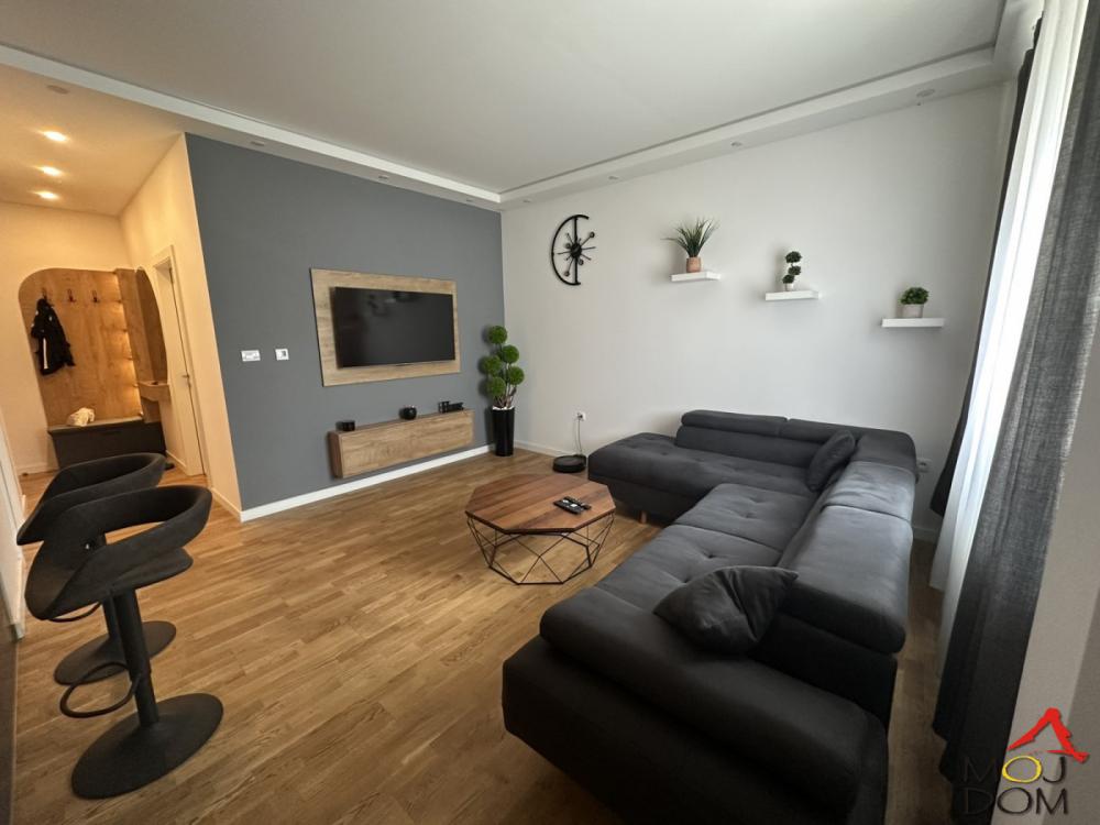 Slika 1 - Stan,PETROVARADIN,PETROVARADIN,kv: 42, € 122055, ID: 1031811