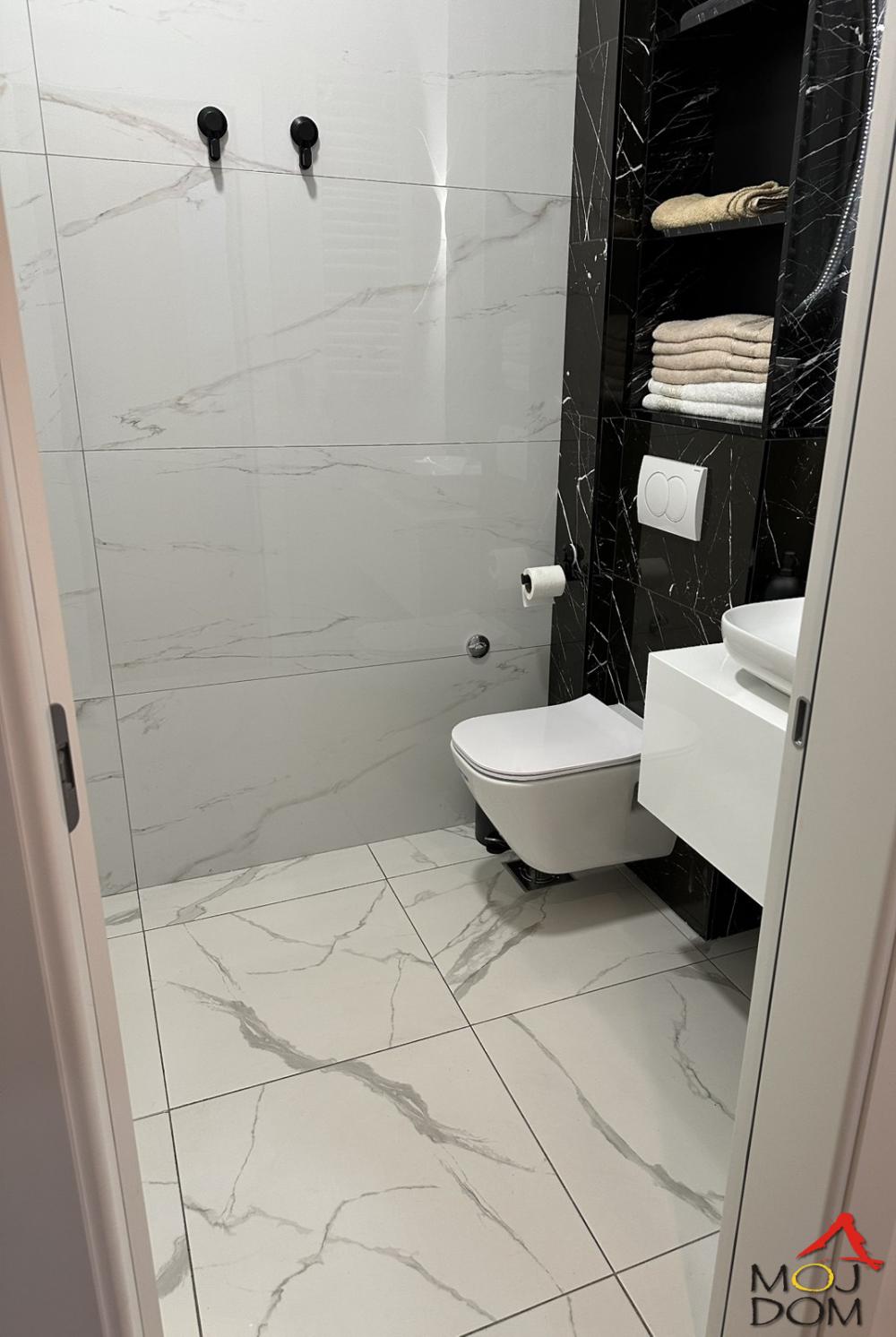 Slika 11 - Stan,PETROVARADIN,PETROVARADIN,kv: 42, € 122055, ID: 1031811