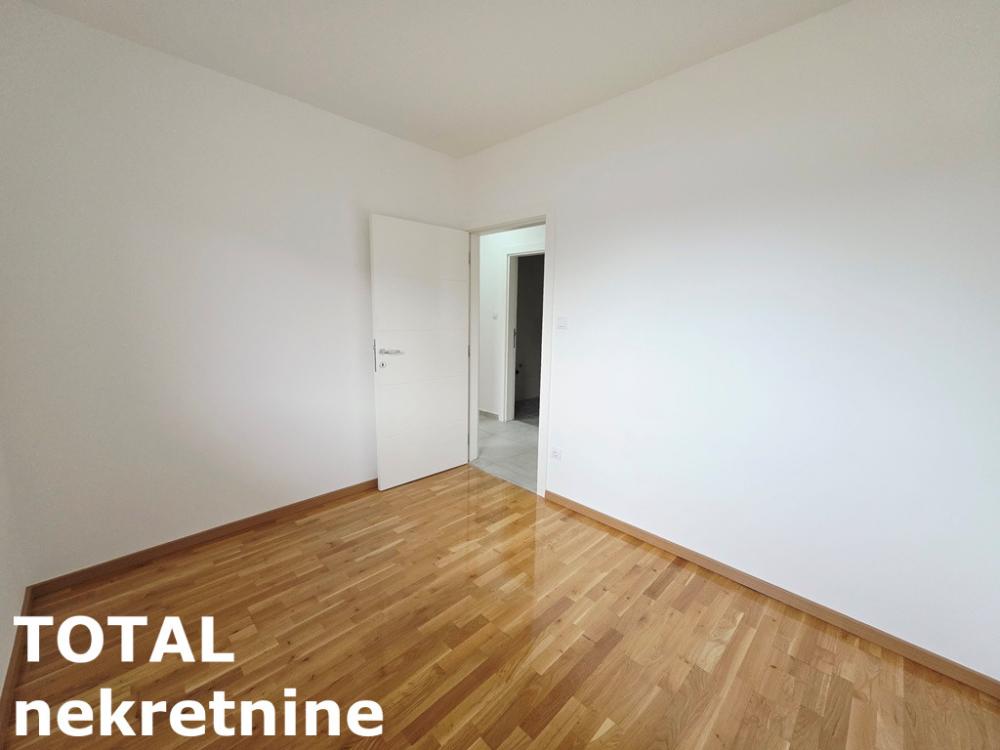 Slika 7 - Stan,NOVI SAD,LIPOV GAJ,kv: 74.00, € 160200, ID: 1102720