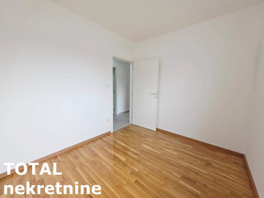 Slika 9 - Stan,NOVI SAD,LIPOV GAJ,kv: 74.00, € 160200, ID: 1102720