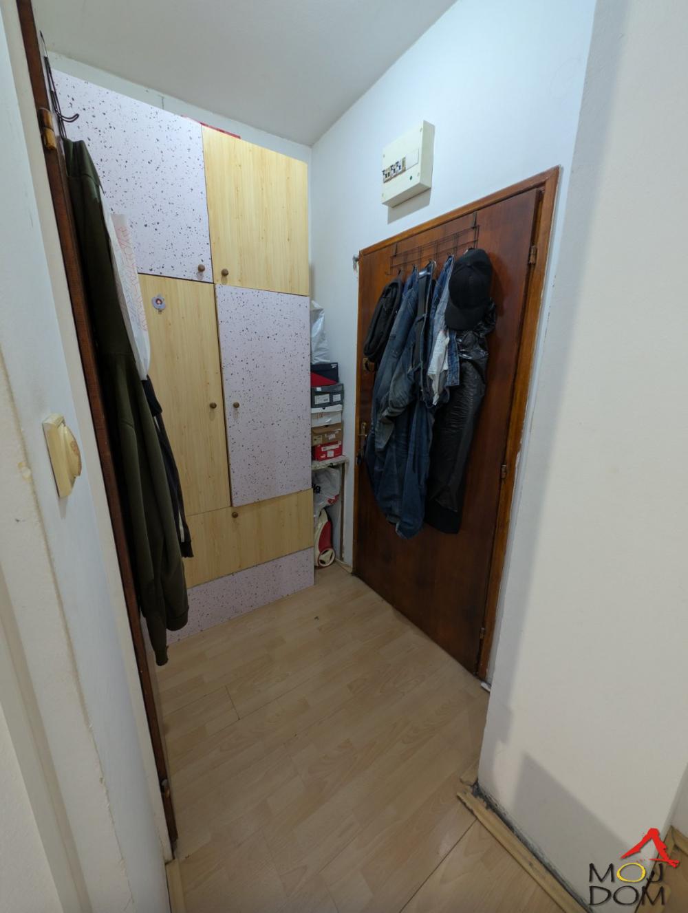 Slika 5 - Stan,NOVI SAD,BULEVAR,kv: 25, € 75000, ID: 1032365