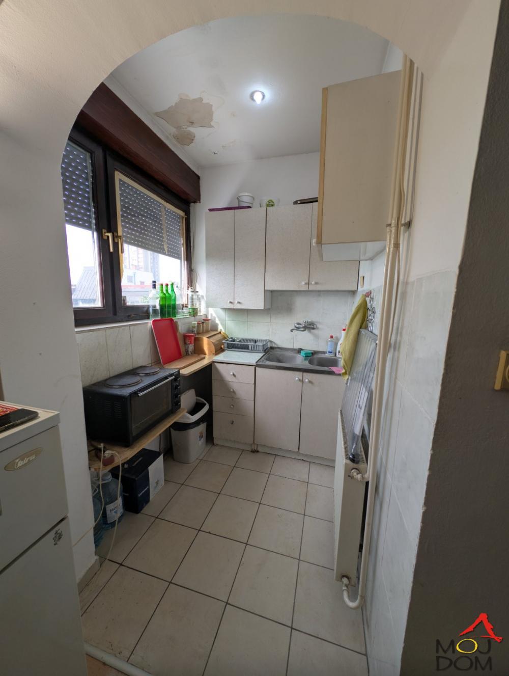 Slika 4 - Stan,NOVI SAD,BULEVAR,kv: 25, € 75000, ID: 1032365