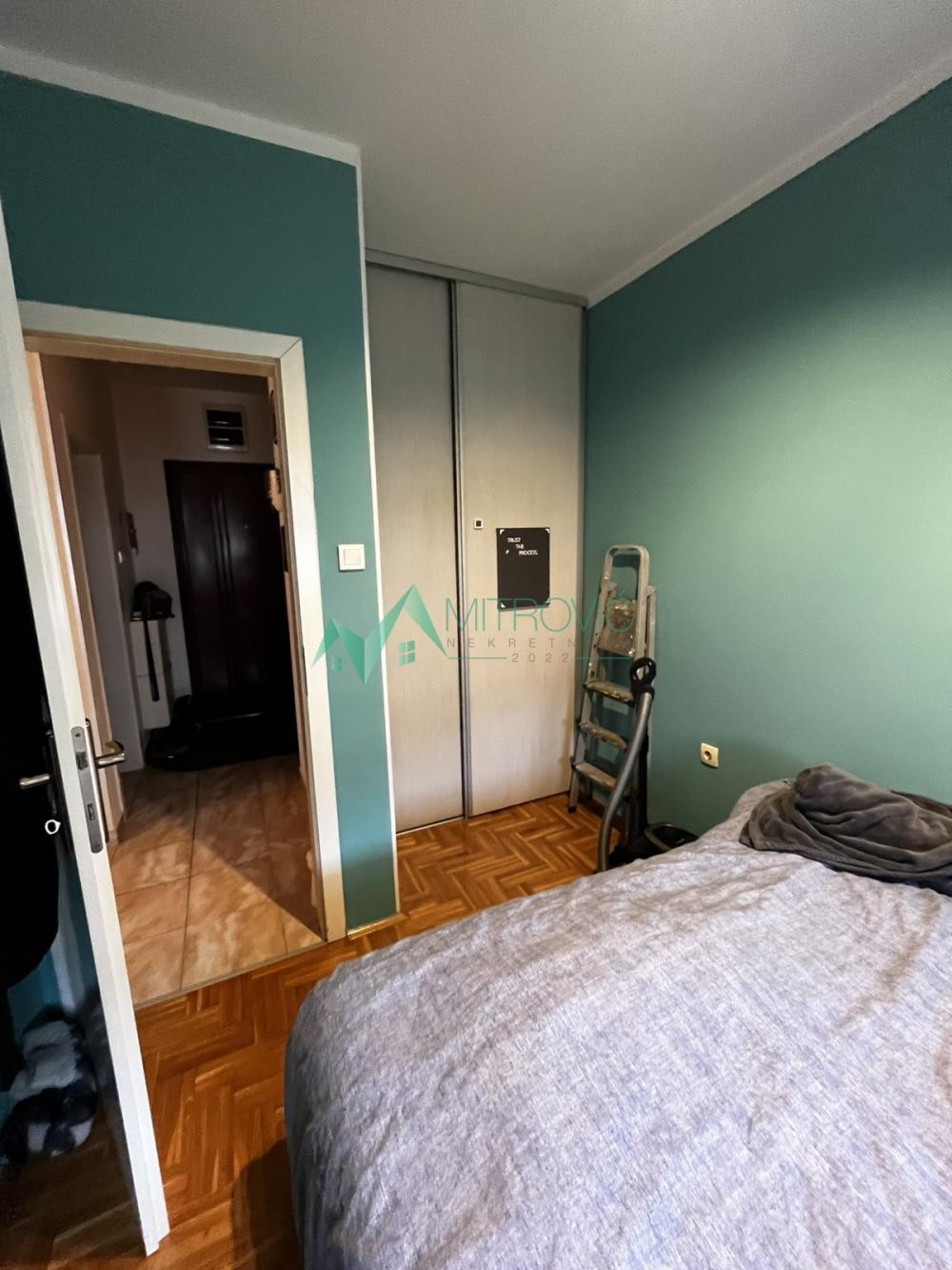 Slika 7 - Prodaje se odličan jednoiposoban stan na Bulevaru Patrijarha Pavla.
