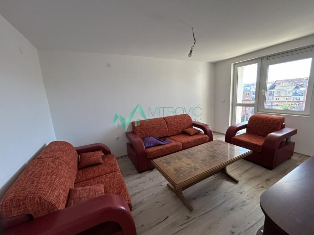 Slika 1 - Trosoban stan 85 m² u zgradi sa liftom – Nova Detelinara, dvorišno orijentisan 