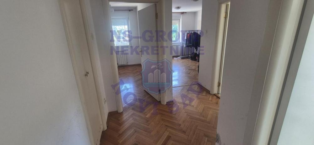 Slika 4 - Četvorosoban stan u centru Novog Sada