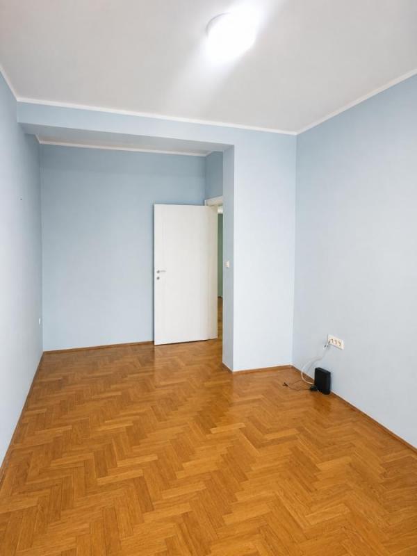 Slika 4 - Trosoban stan Centar-Spens