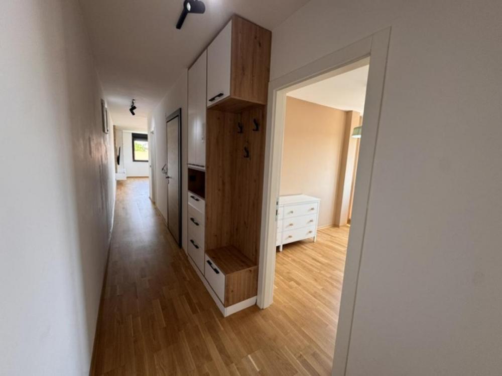 Slika 11 - Troiposoban stan u urbanoj vili, Telep