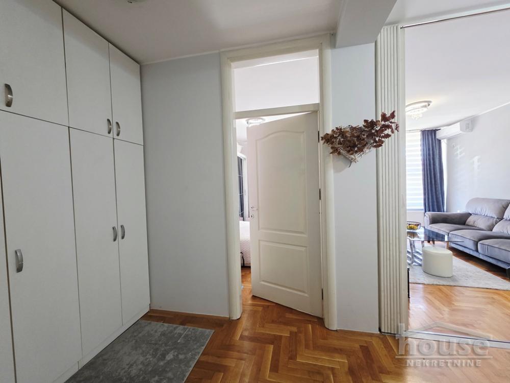 Slika 8 - Stan,NOVI SAD,GRBAVICA,kv: 44.00, € 150000, ID: 1065826