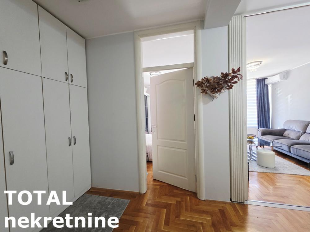 Slika 8 - Stan,NOVI SAD,GRBAVICA,kv: 44.00, € 150000, ID: 1102672