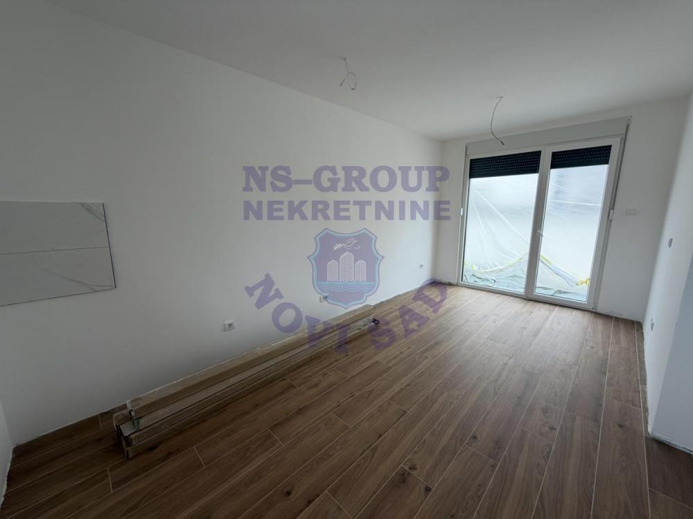Slika 1 - Odlican useljiv sa dvorisem od 20m2