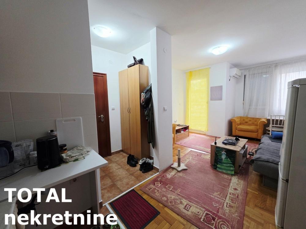 Slika 9 - Stan,NOVI SAD,GRBAVICA,kv: 44.00, € 155000, ID: 1102738