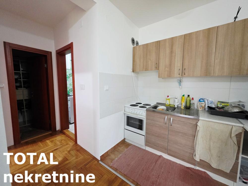 Slika 4 - Stan,NOVI SAD,GRBAVICA,kv: 44.00, € 155000, ID: 1102738