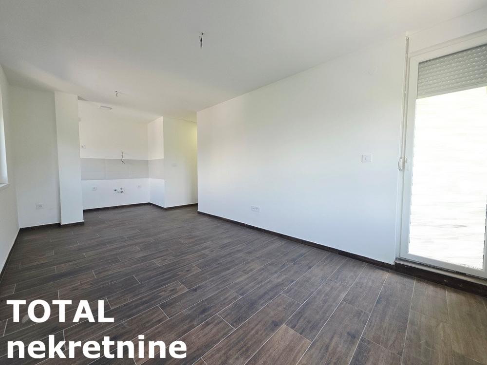 Slika 2 - Stan,NOVI SAD,TELEP,kv: 56.00, € 163240, ID: 1102735