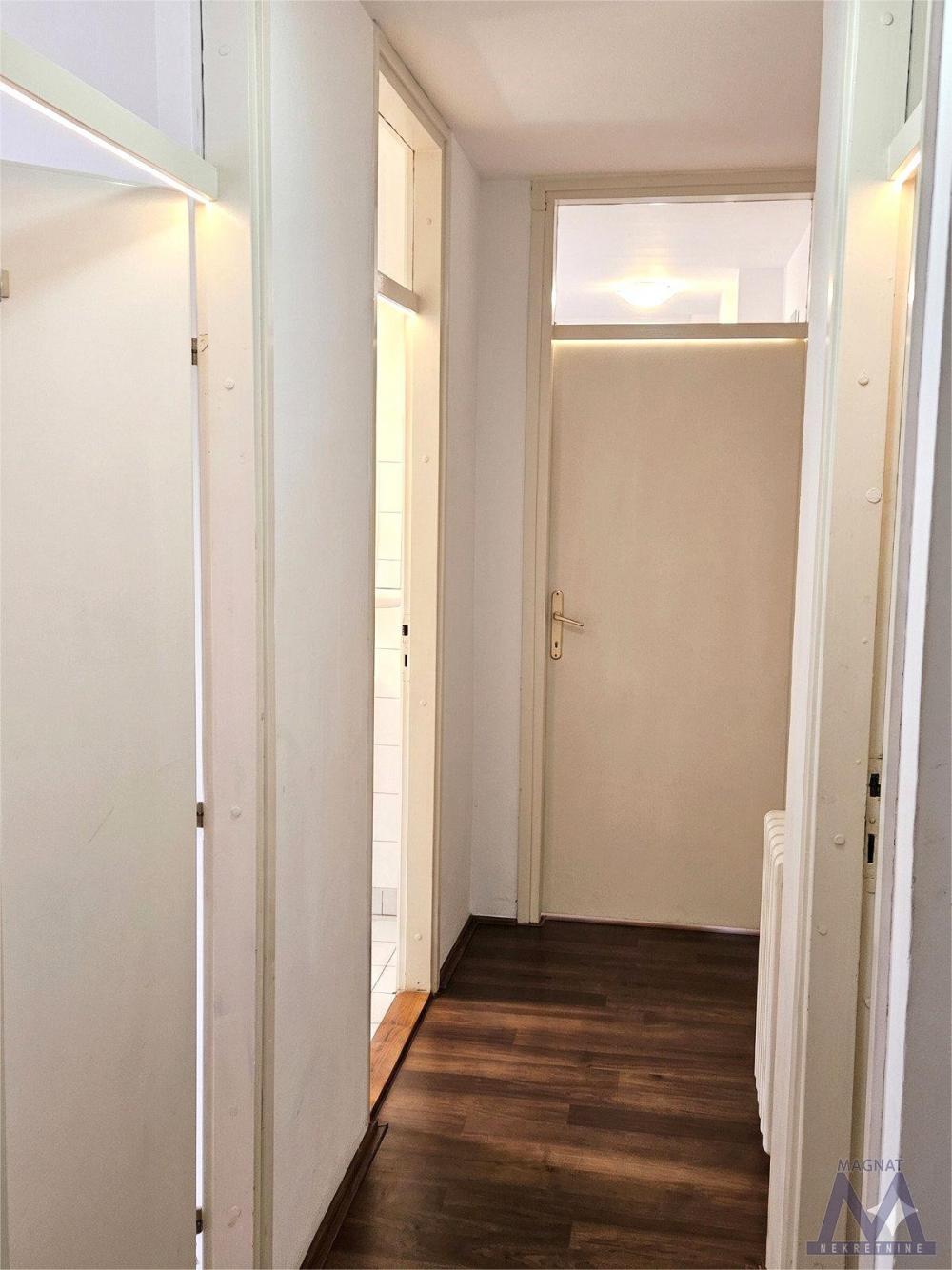 Slika 6 - Stan,NOVI SAD,SAJAM,kv: 58, € 152000, ID: 1019388