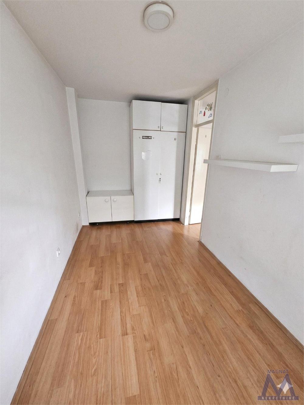 Slika 4 - Stan,NOVI SAD,SAJAM,kv: 58, € 152000, ID: 1019388