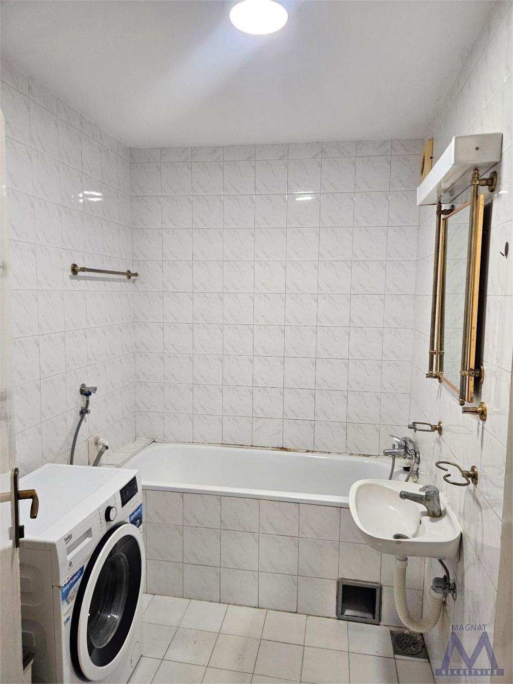 Slika 8 - Stan,NOVI SAD,SAJAM,kv: 58, € 152000, ID: 1019388