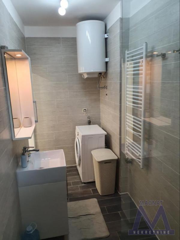 Slika 7 - Stan,NOVI SAD,CENTAR,kv: 40, € 118450, ID: 1019387