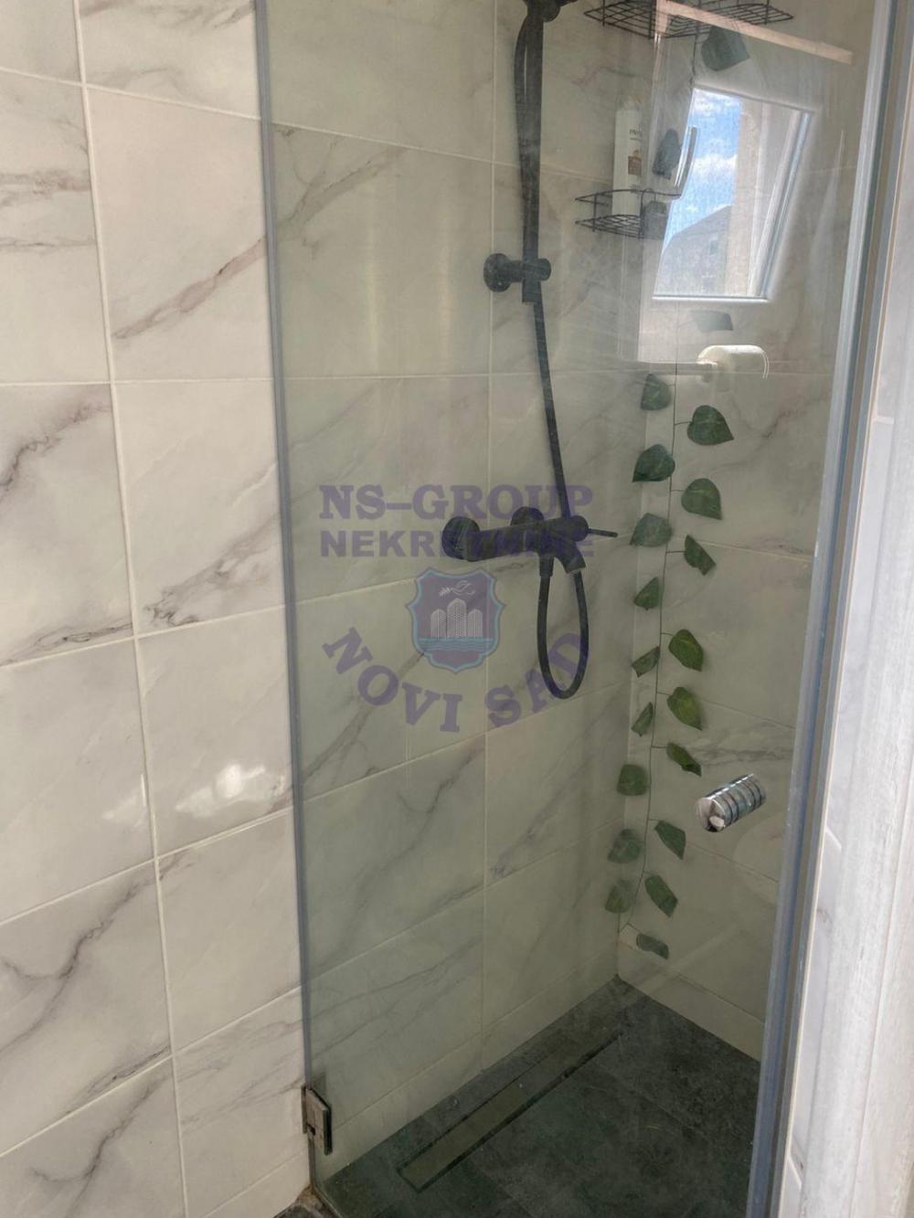 Slika 7 - Jednoiposoban, 36m2, Bulevar patrijarha Pavla (Somborski bulevar) Novi Sad, sa terasom, ima lift