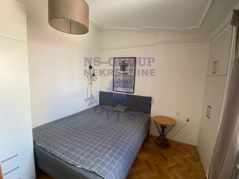 Slika 5 - Jednoiposoban, 36m2, Bulevar patrijarha Pavla (Somborski bulevar) Novi Sad, sa terasom, ima lift