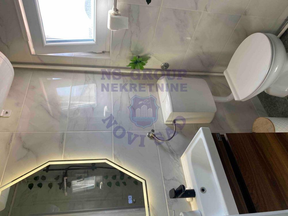 Slika 6 - Jednoiposoban, 36m2, Bulevar patrijarha Pavla (Somborski bulevar) Novi Sad, sa terasom, ima lift