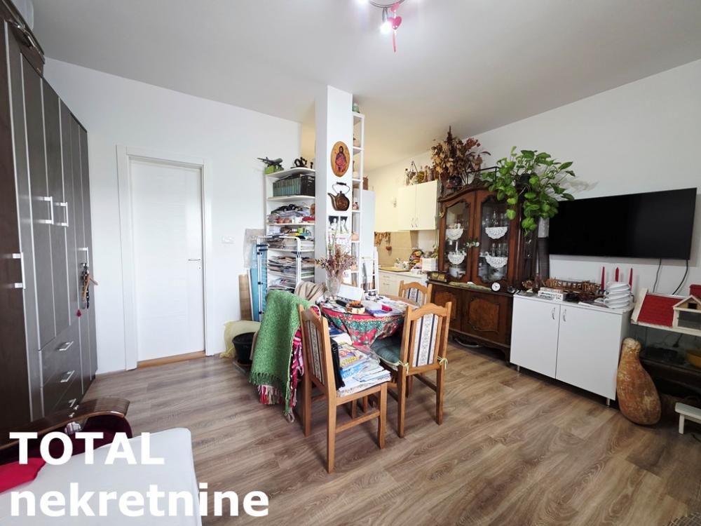 Slika 3 - Stan,NOVI SAD,ADICE,kv: 27.00, € 48000, ID: 1102674