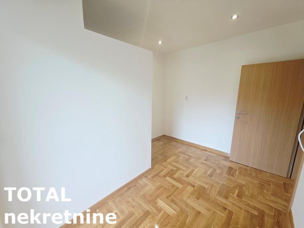 Slika 8 - Stan,NOVI SAD,GRBAVICA,kv: 49.00, € 154900, ID: 1102728