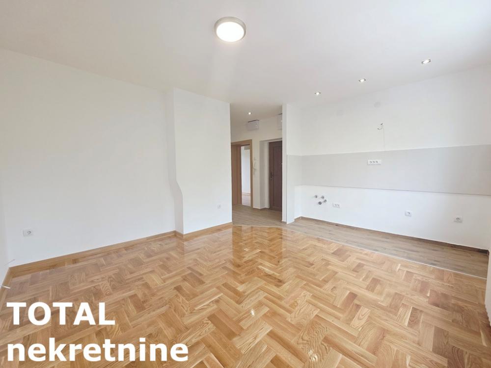 Slika 2 - Stan,NOVI SAD,GRBAVICA,kv: 49.00, € 154900, ID: 1102728