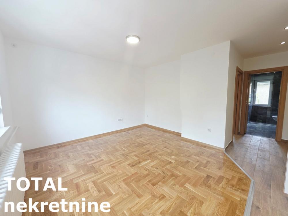 Slika 4 - Stan,NOVI SAD,GRBAVICA,kv: 49.00, € 154900, ID: 1102728