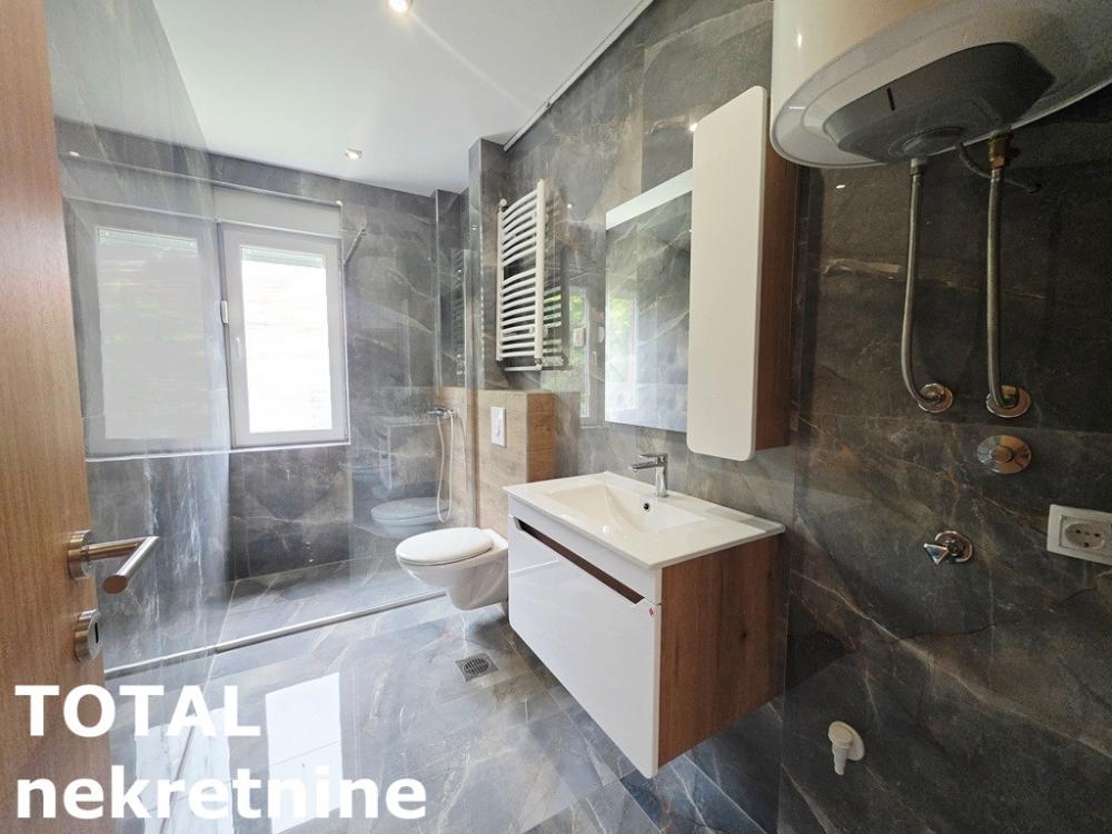 Slika 9 - Stan,NOVI SAD,GRBAVICA,kv: 49.00, € 154900, ID: 1102728