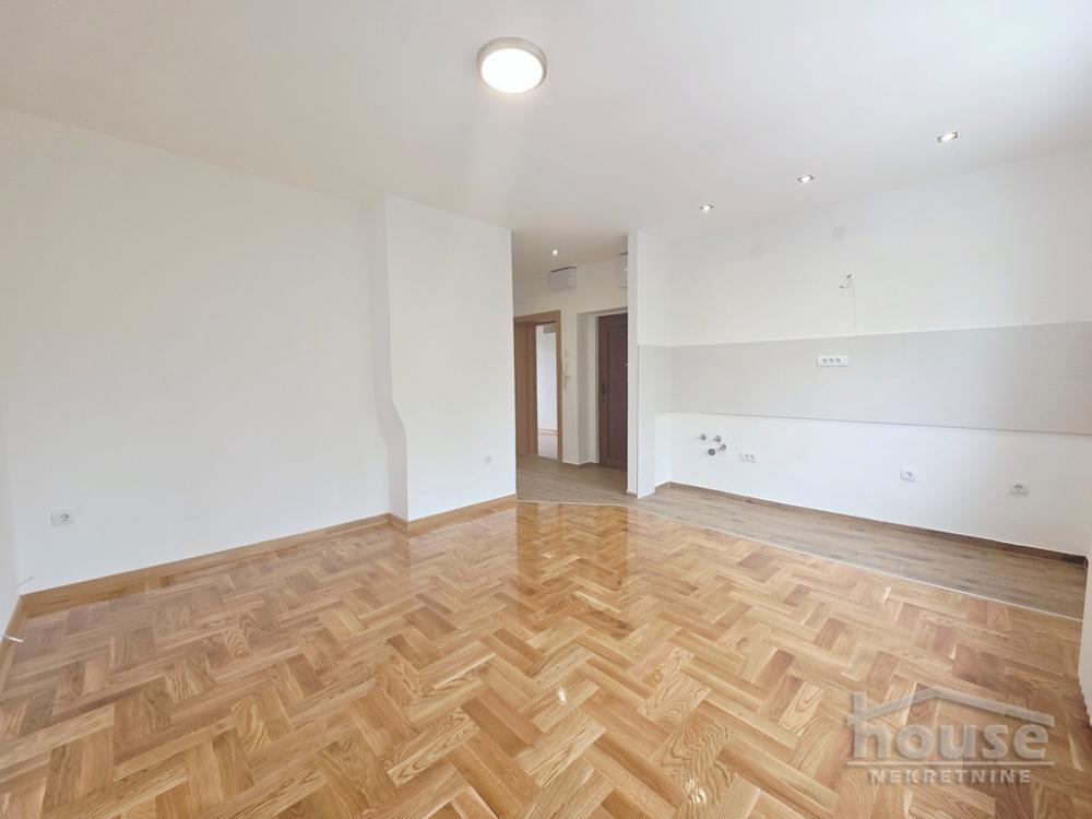 Slika 2 - Stan,NOVI SAD,GRBAVICA,kv: 49.00, € 154900, ID: 1065882