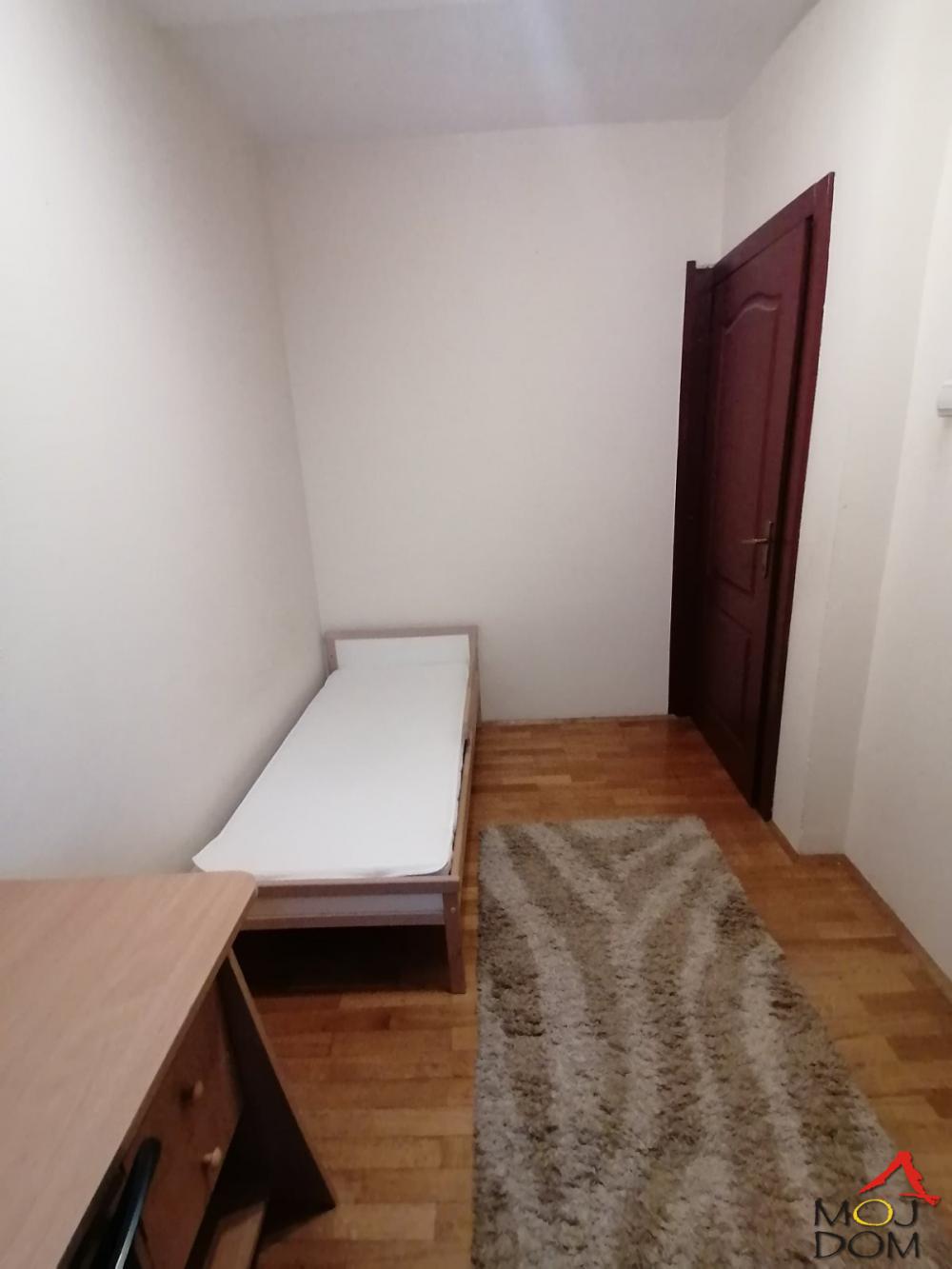 Slika 10 - Stan,NOVI SAD,BULEVAR,kv: 47, € 162700, ID: 1030017