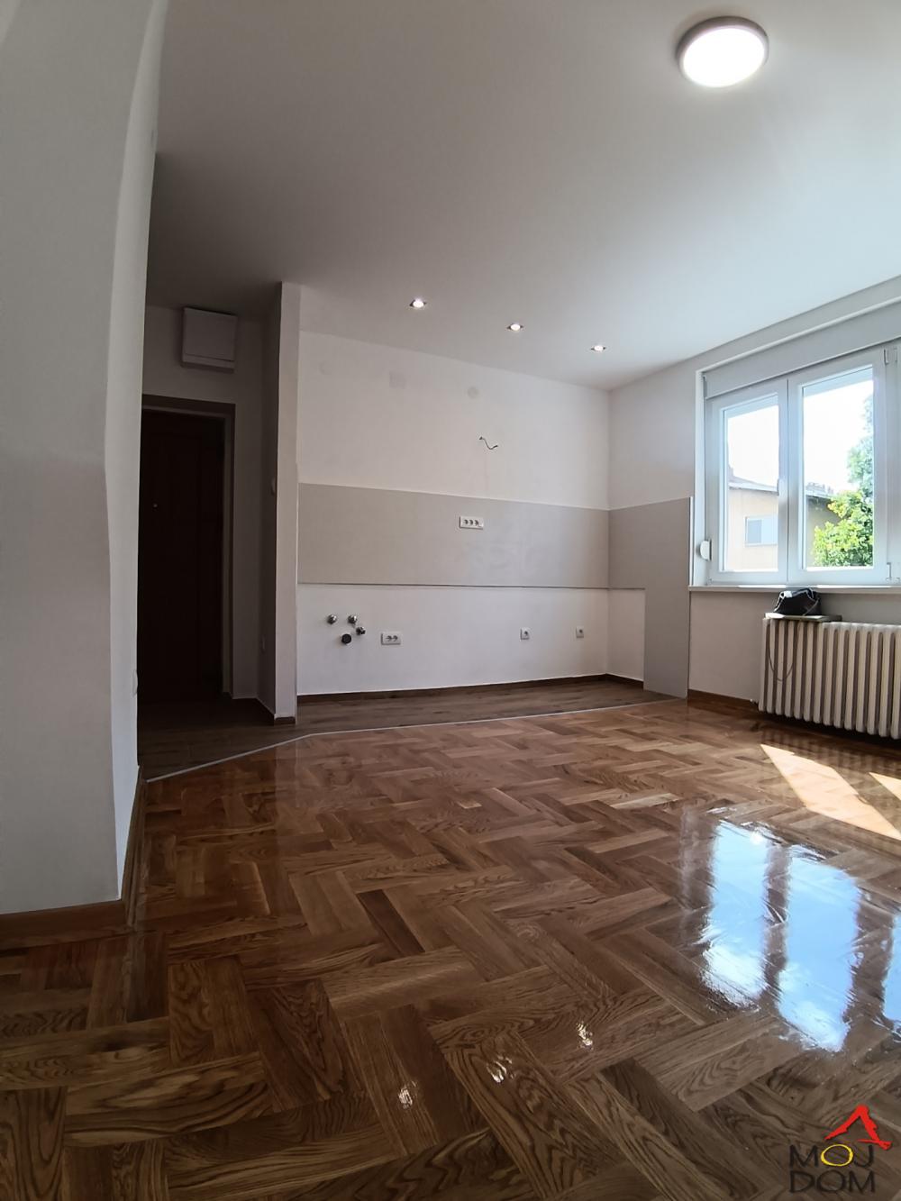 Slika 1 - Stan,NOVI SAD,GRBAVICA,kv: 49, € 159550, ID: 1032373