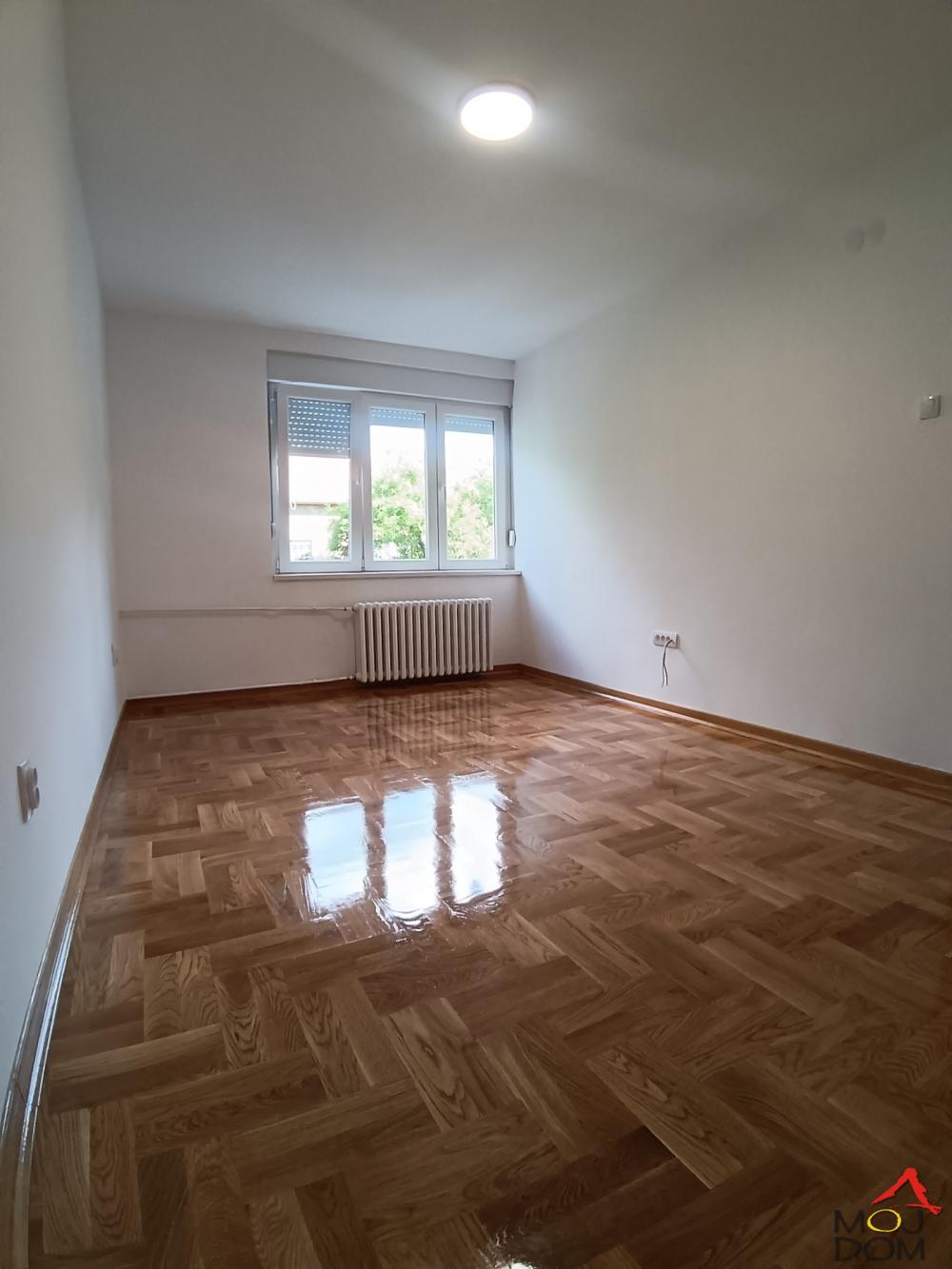 Slika 6 - Stan,NOVI SAD,GRBAVICA,kv: 49, € 159550, ID: 1032373