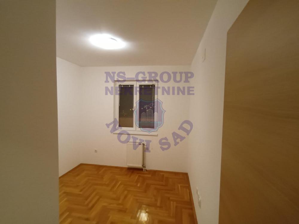 Slika 4 - Dvosoban komforan stan- Novo Naselje!