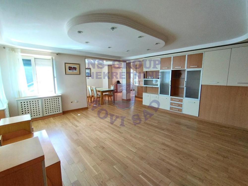 Glavna slika -Komforan stan, dva kupatila, velika terasa, blizu Futoške pijace š. 570444