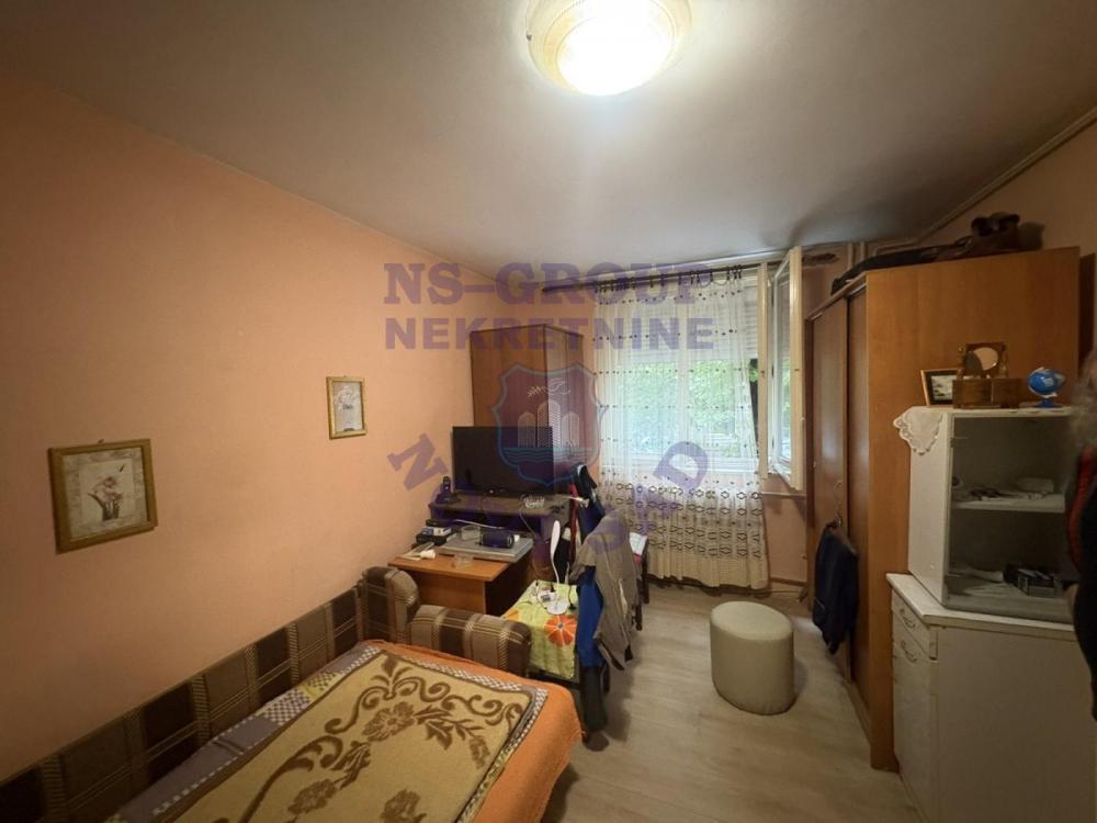 Glavna slika -Jednoiposoban stan od 32m² na Staroj Detelinari