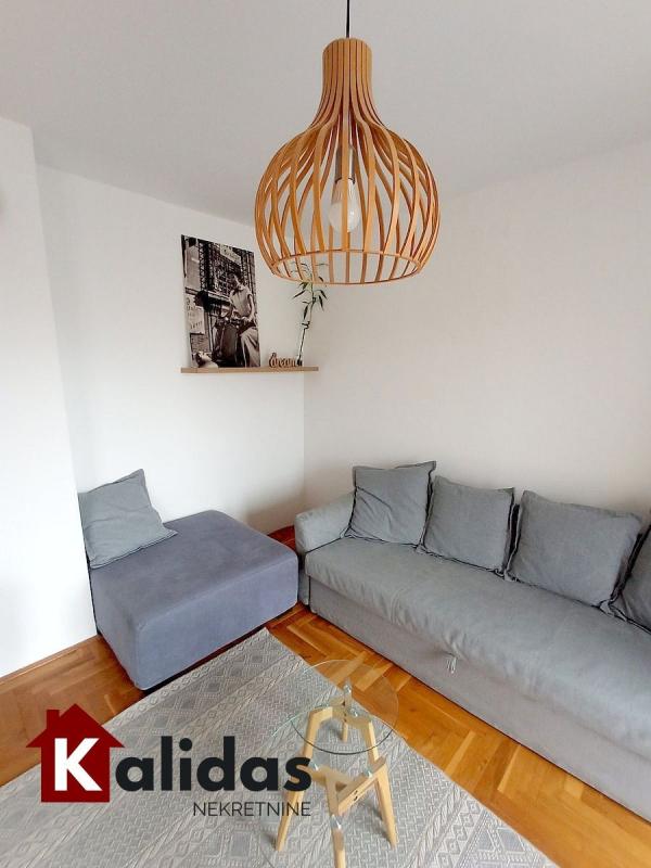 Slika 9 - Stan,NOVI SAD,BULEVAR,kv: 34, € 103000, ID: 1008697