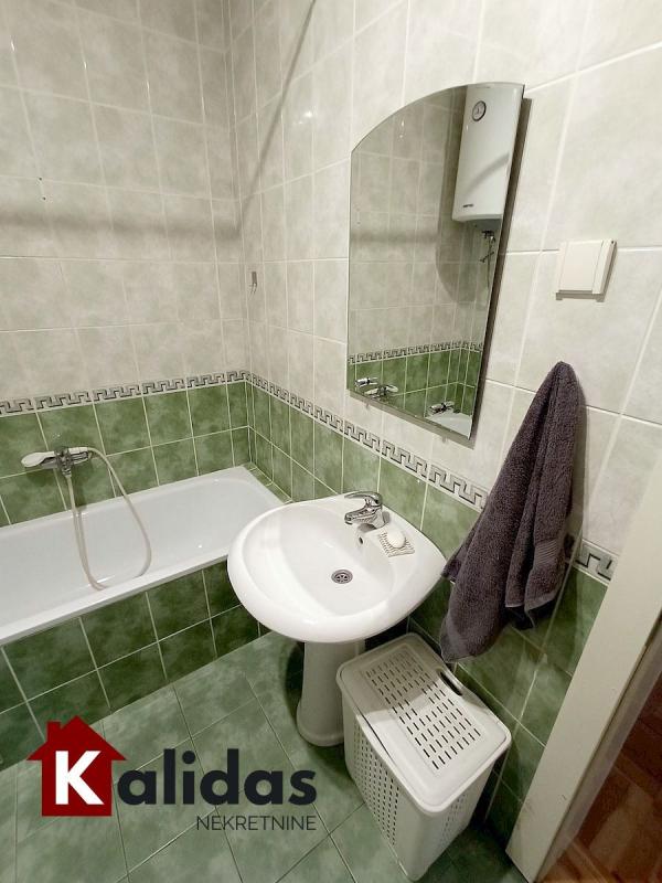 Slika 11 - Stan,NOVI SAD,BULEVAR,kv: 34, € 103000, ID: 1008697