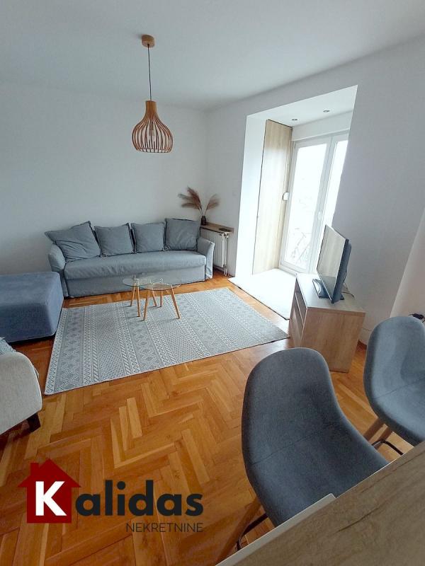 Slika 2 - Stan,NOVI SAD,BULEVAR,kv: 34, € 103000, ID: 1008697