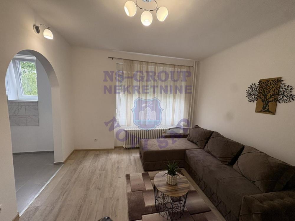 Slika 2 - Jednoiposoban, 33m2, Spens Novi Sad Novi Sad