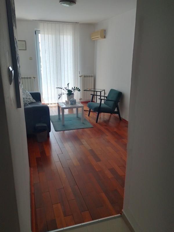Glavna slika -Stan,NOVI SAD,BULEVAR,kv: 28.00, € 116400, ID: 1059530