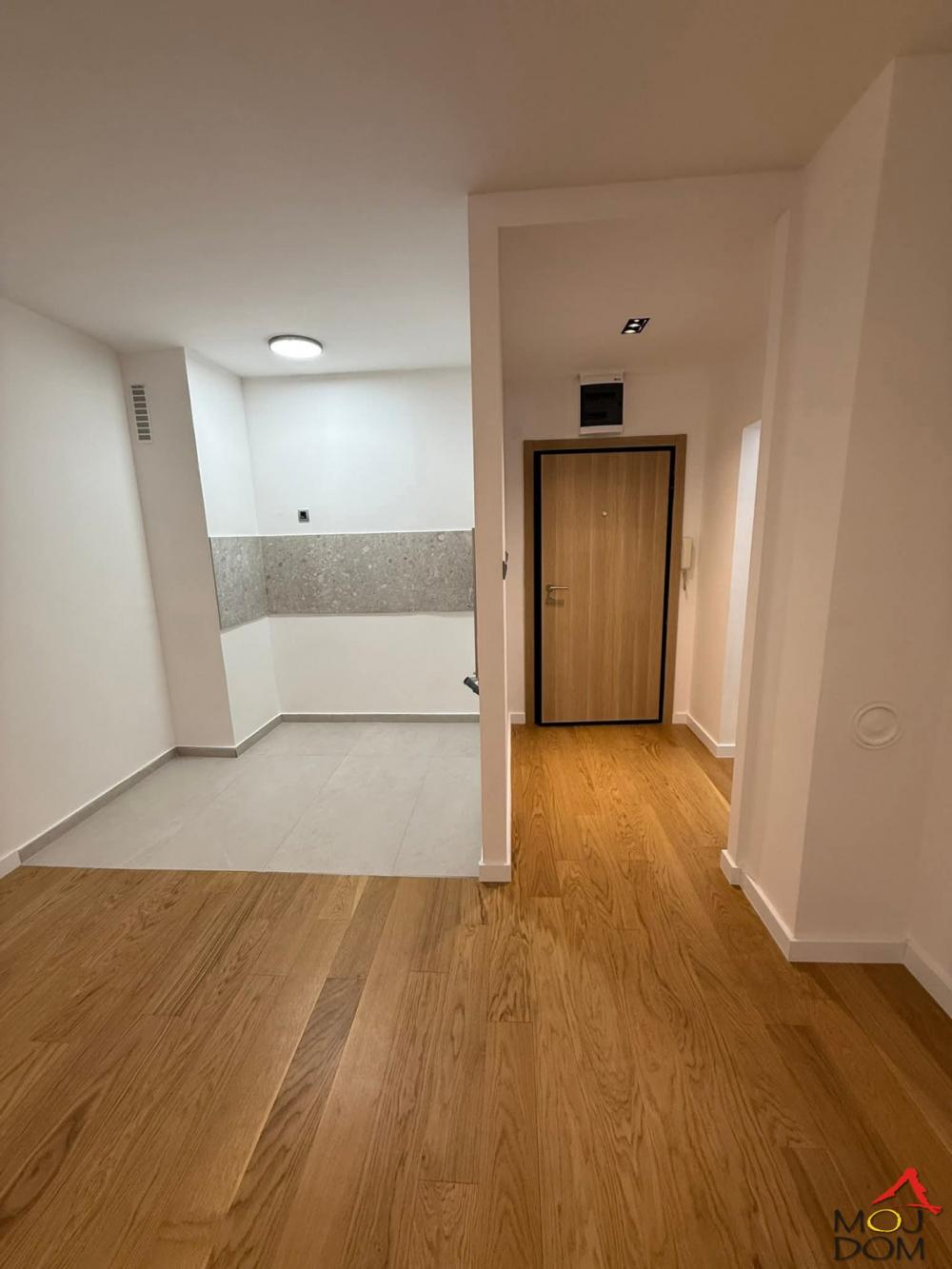Slika 4 - Stan,NOVI SAD,AVIJACIJA,kv: 48, € 134930, ID: 1032362