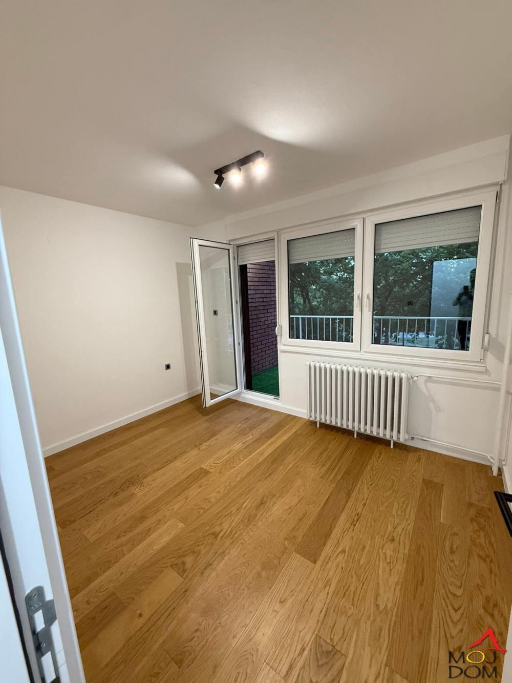 Slika 3 - Stan,NOVI SAD,AVIJACIJA,kv: 48, € 134930, ID: 1032362
