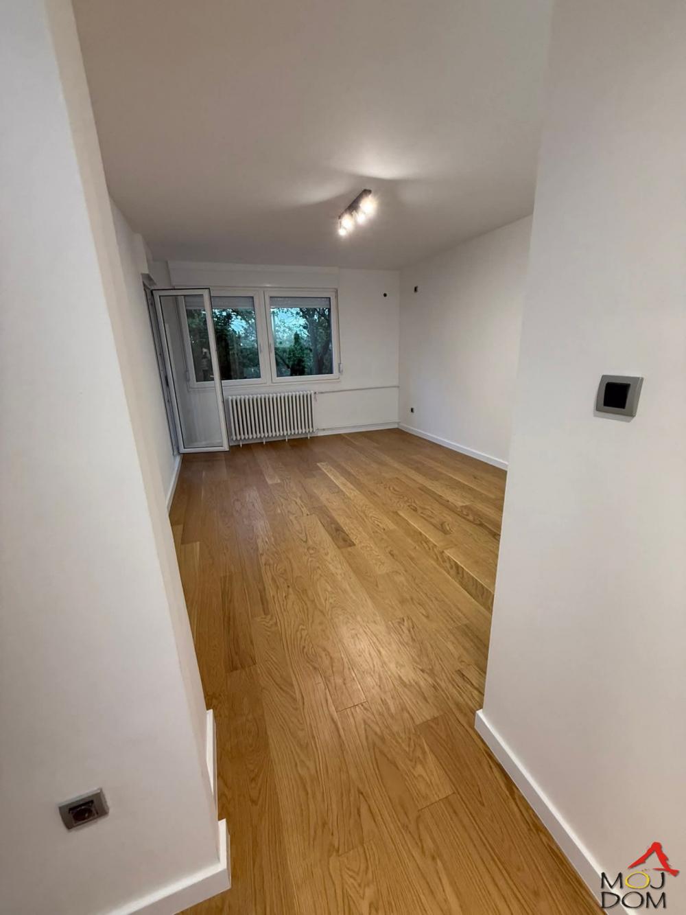 Slika 10 - Stan,NOVI SAD,AVIJACIJA,kv: 48, € 134930, ID: 1032362