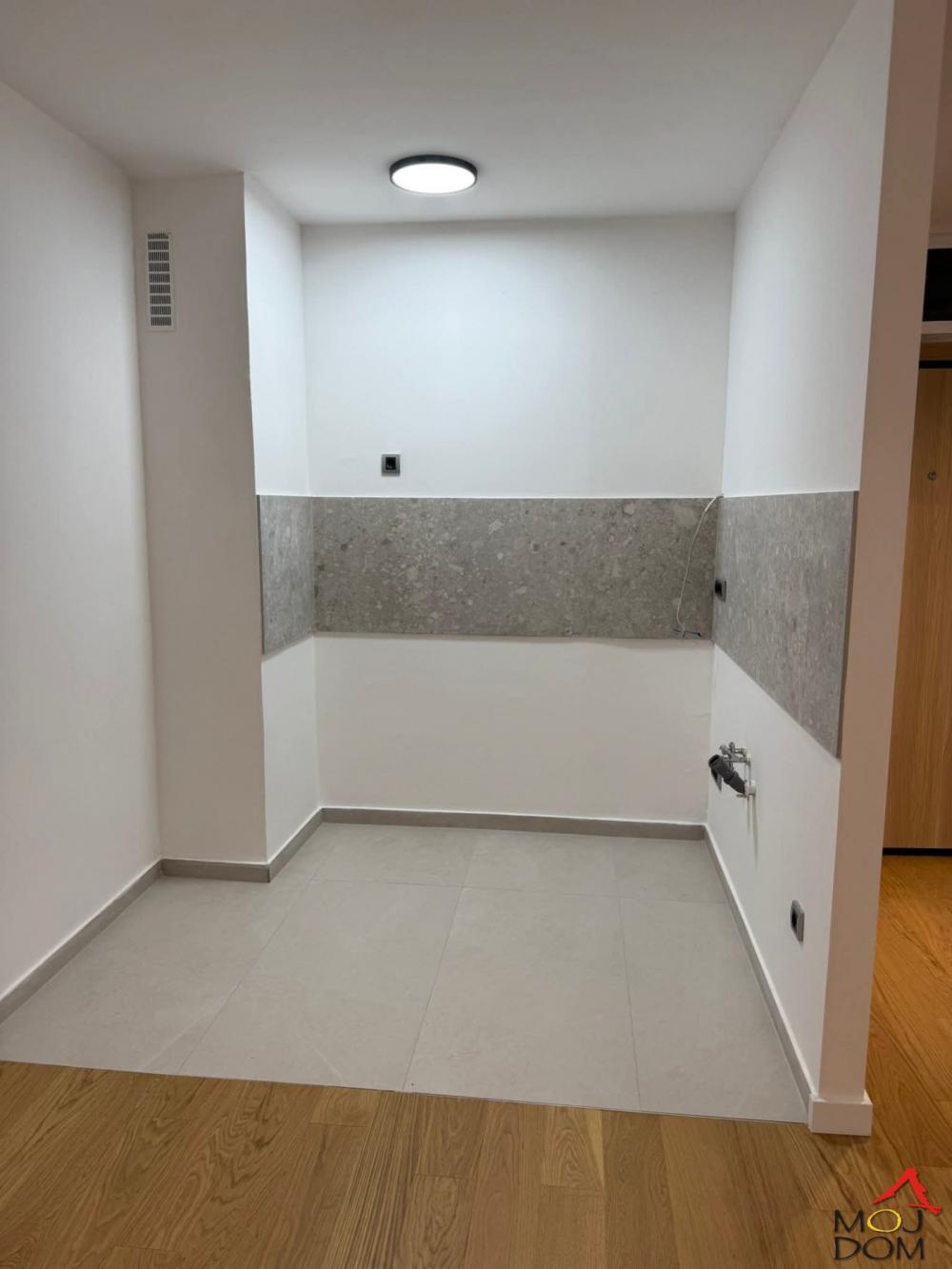 Slika 6 - Stan,NOVI SAD,AVIJACIJA,kv: 48, € 134930, ID: 1032362