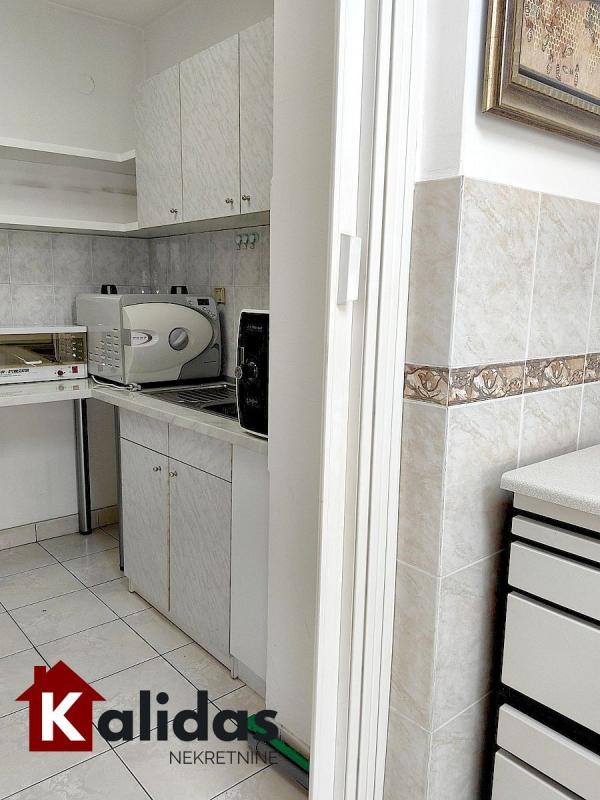 Slika 8 - Stan,NOVI SAD,CENTAR,kv: 37, € 123600, ID: 1008656